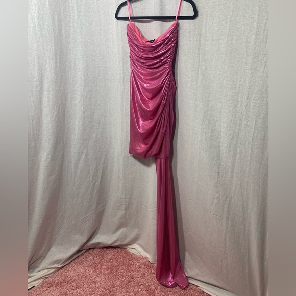PrettyLittleThing Pink Shiny Strapless Dress with Sash - So pretty! Sz 0 - Picture 2 of 7
